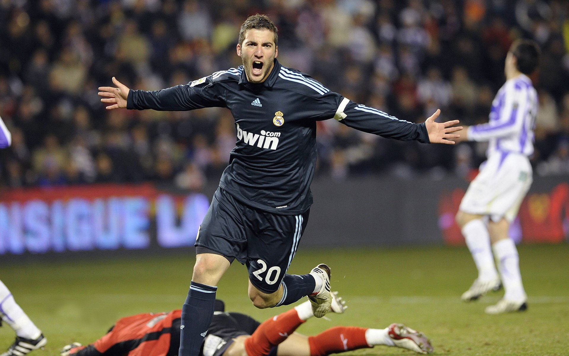 开云世界杯2026-时光裂隙，当2022决战2008